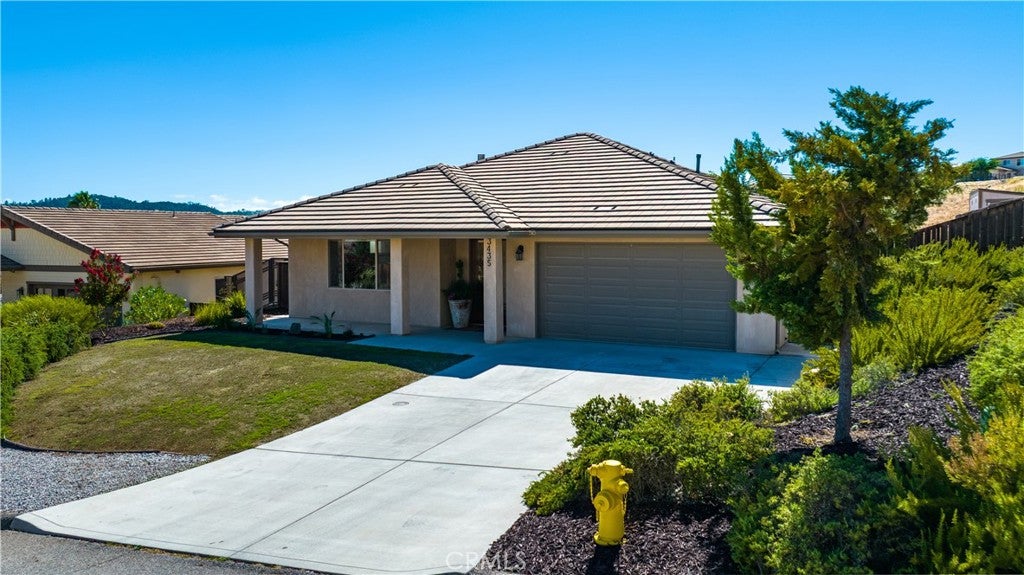 3435 Catalina Place
