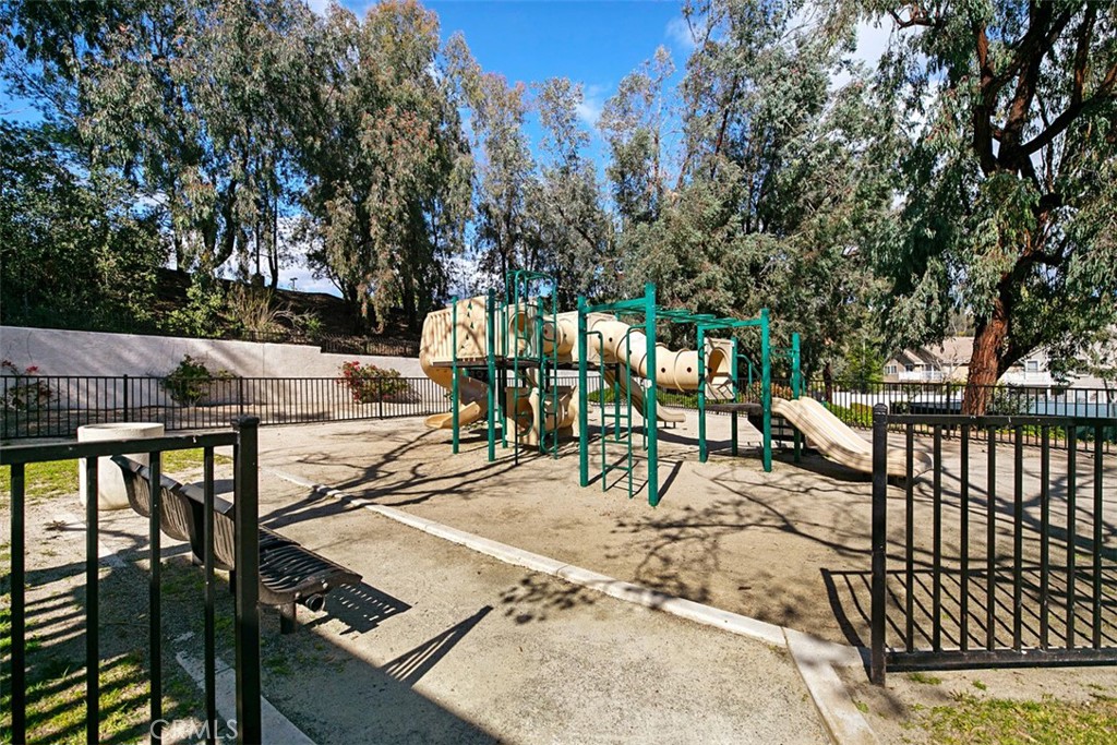 Belflora (BLF) - Residential Lease