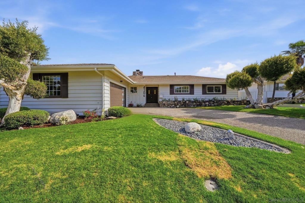 6034 Del Cerro Blvd