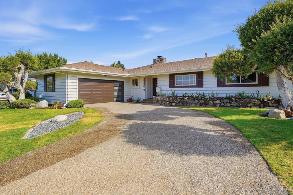 6034 Del Cerro Blvd