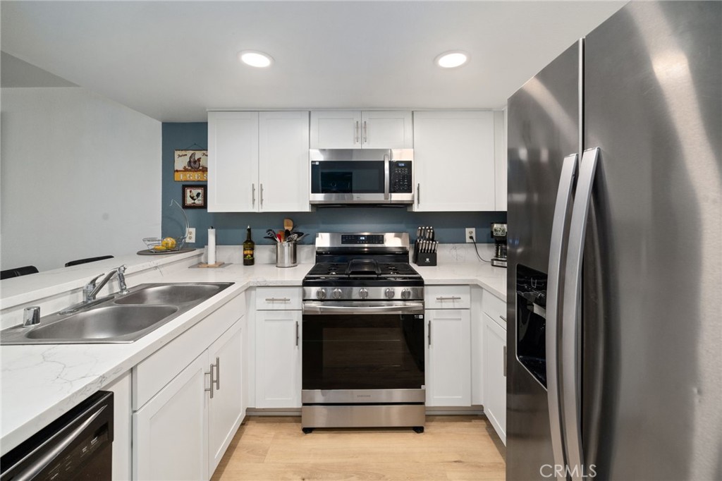 1237 e 6th street 201