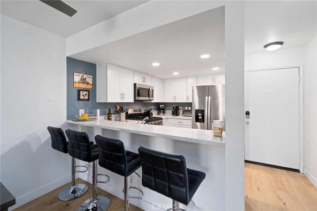 1237 e 6th street 201