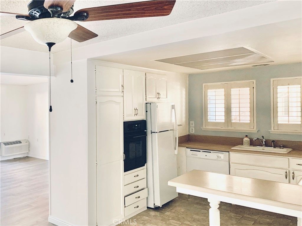 listing image 130726467259275782712