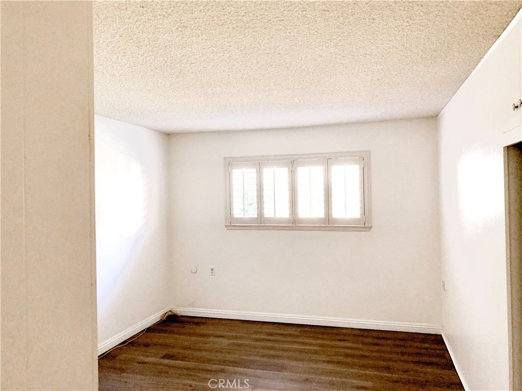 listing image 130724496119957685479
