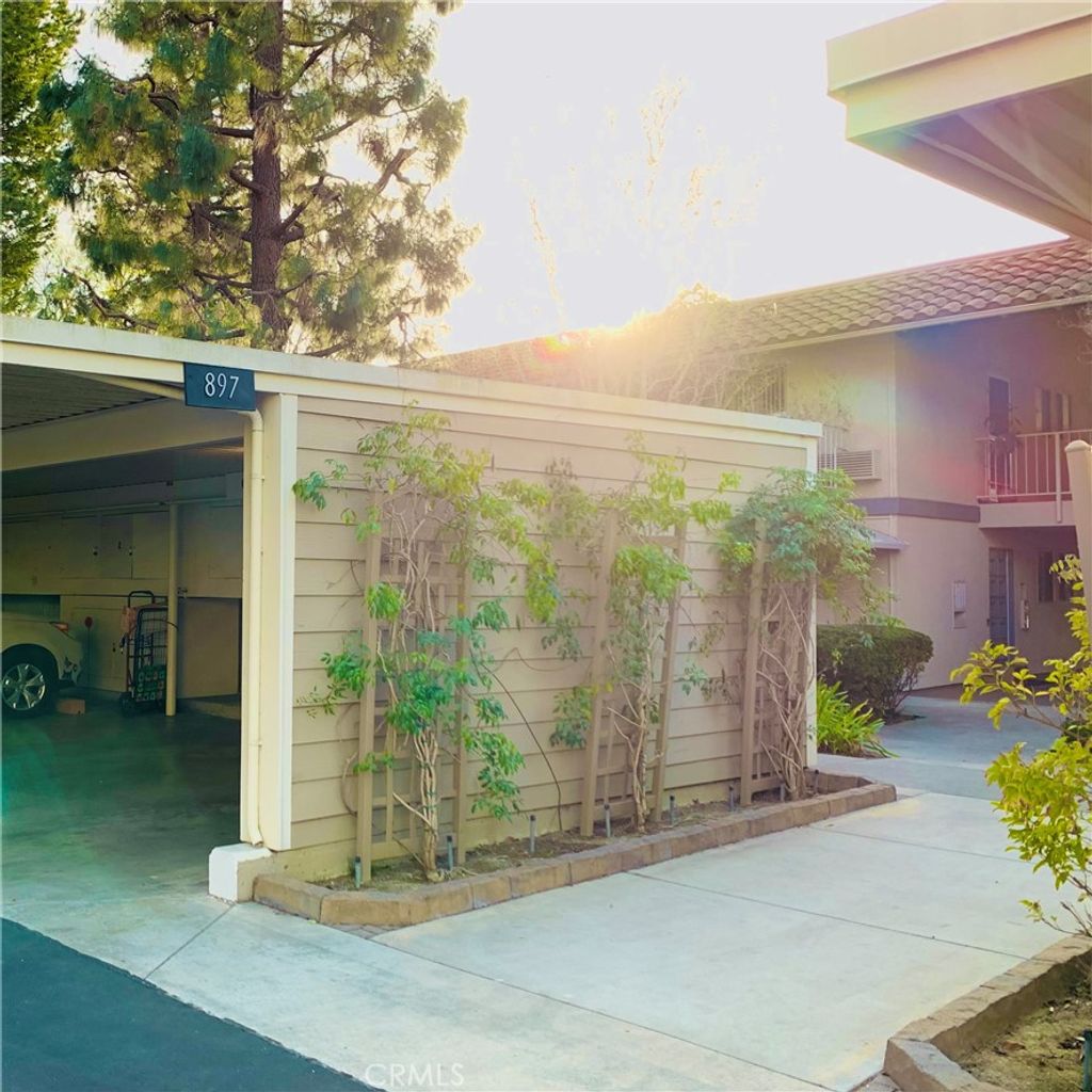 listing image 130721079553924460019