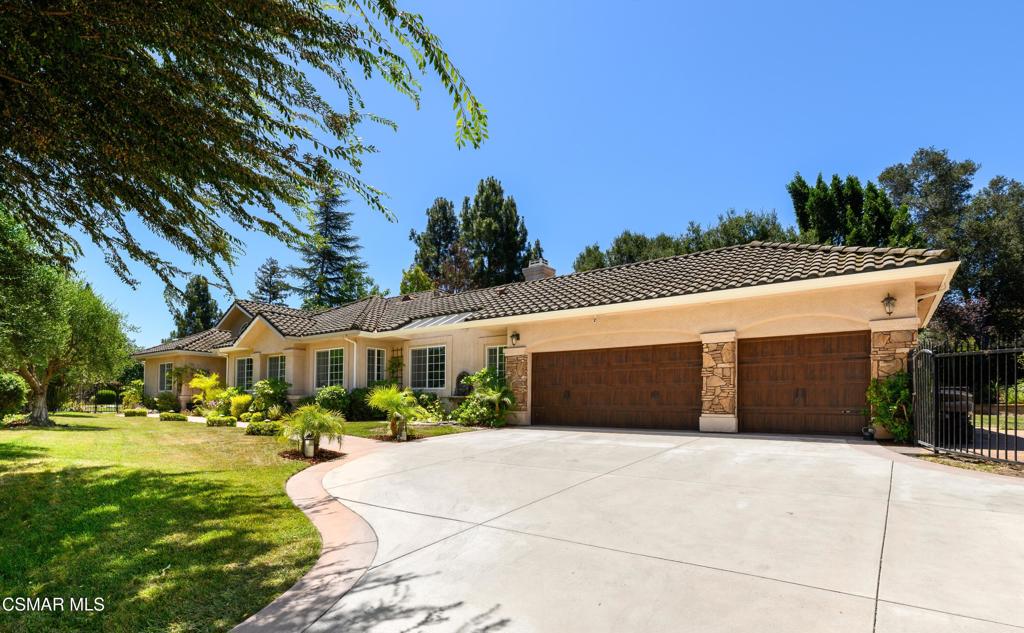 936 Vivian Circle