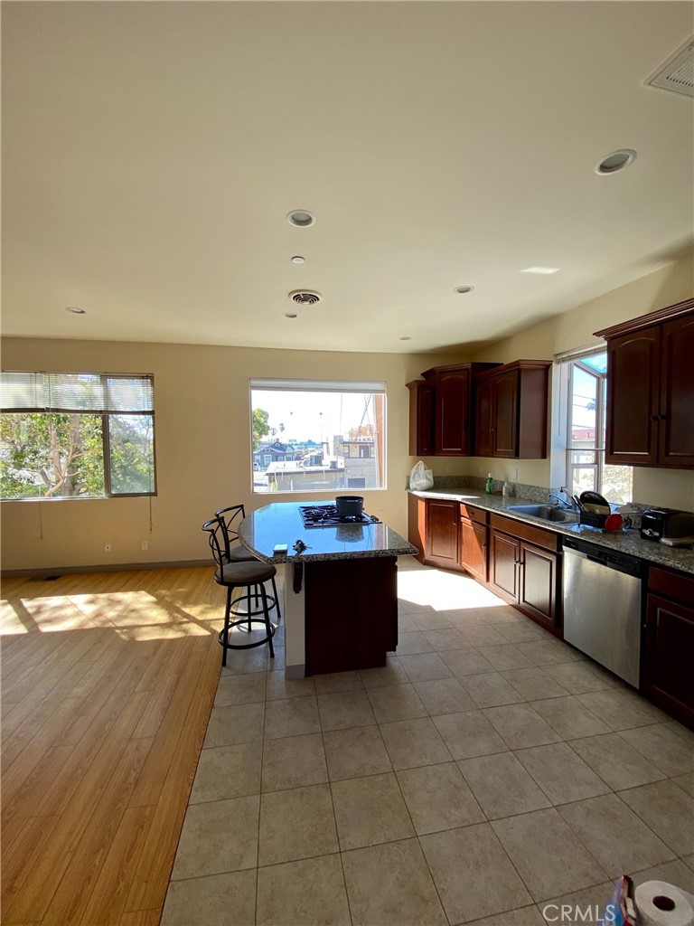 Properties 153-155 S Laurel Street