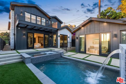 908 Rosecrans Avenue Manhattan Beach CA 90266