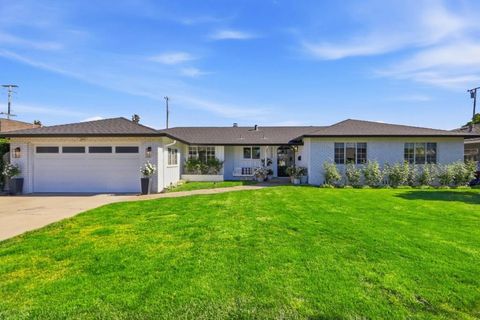 Photo of 1132 Denise Way, San Jose, CA 95125 (MLS # ML82041421)