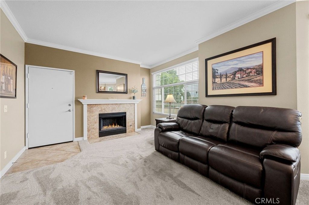listing image 130728949870186714838