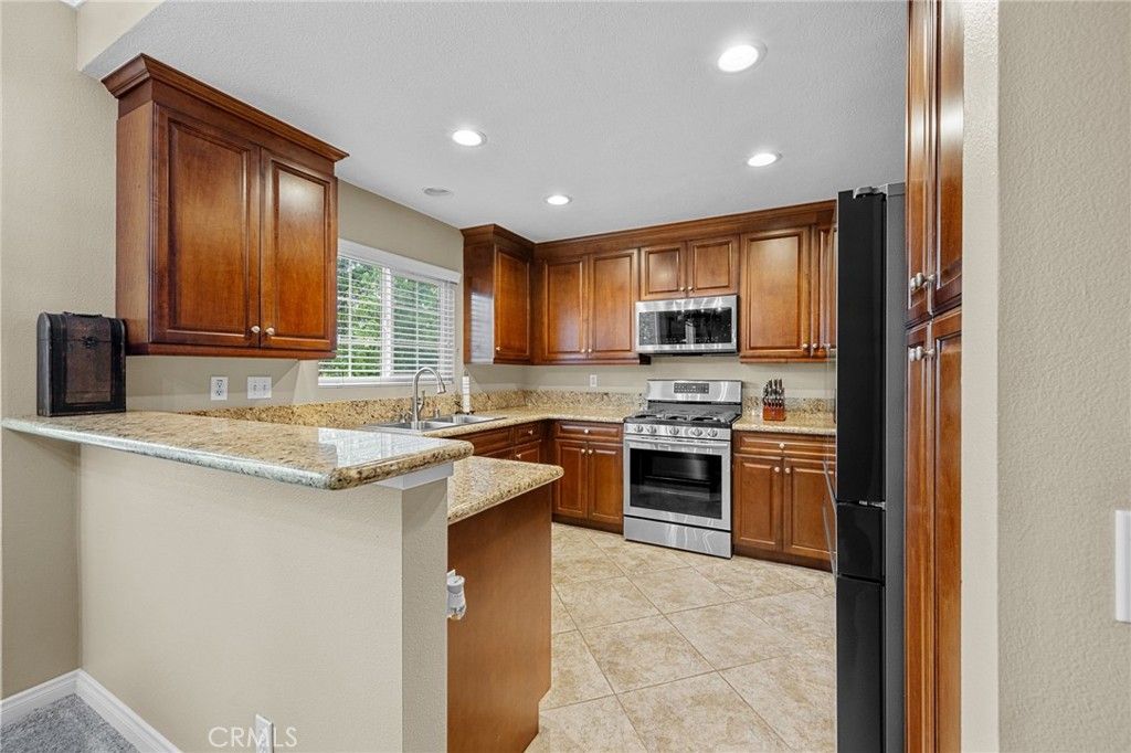 listing image 130722084173717518276
