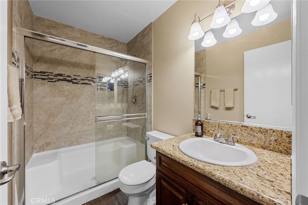 listing image 130725446395140970668