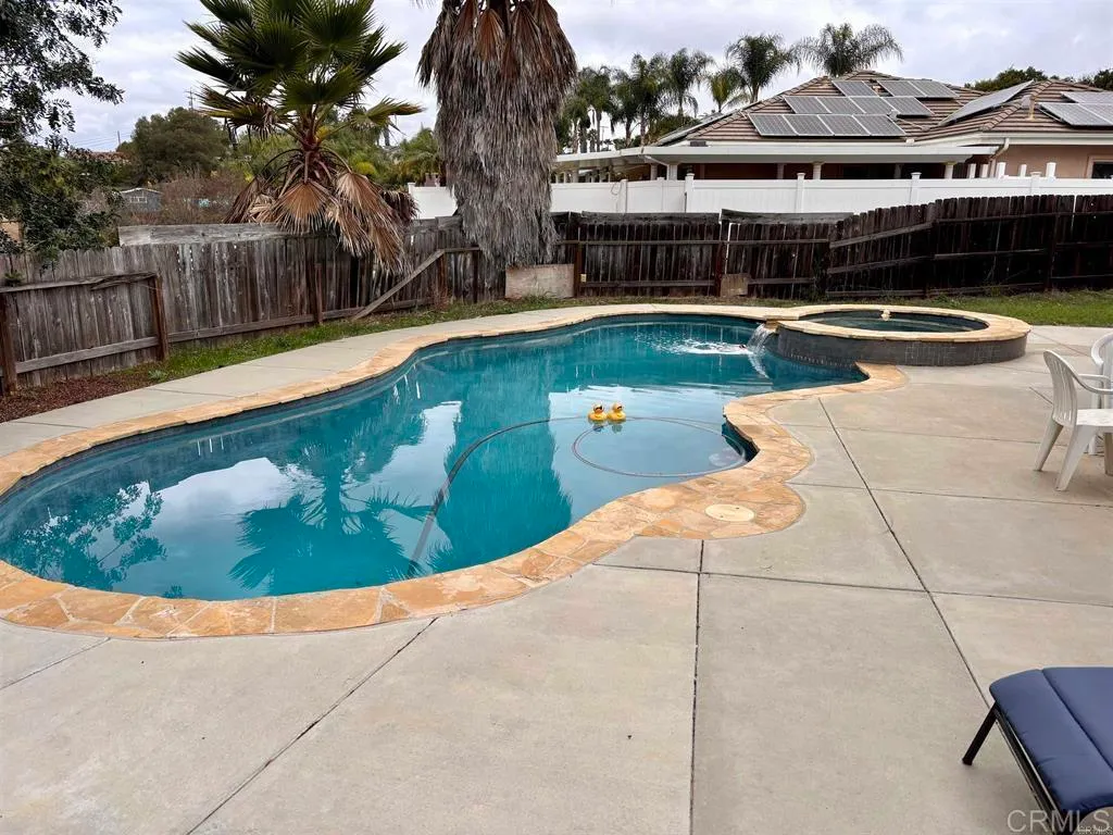 Fallbrook, California 92028, United States, 4 Bedrooms Bedrooms, ,4 BathroomsBathrooms,Residential,Active,188926