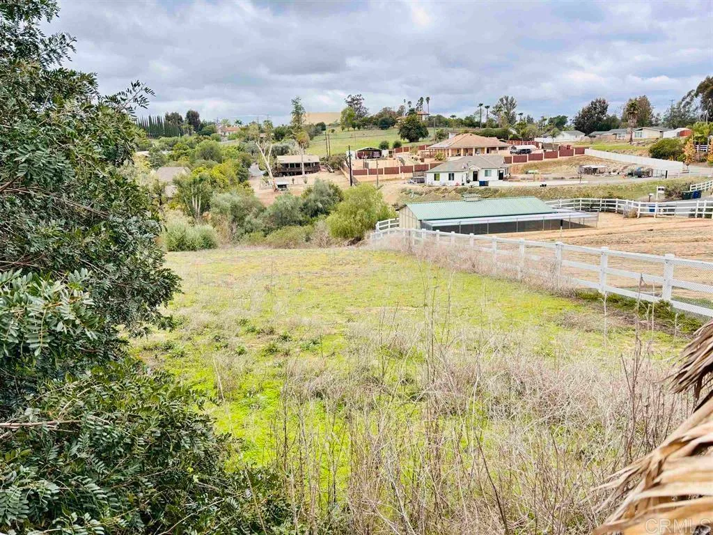 Fallbrook, California 92028, United States, 4 Bedrooms Bedrooms, ,4 BathroomsBathrooms,Residential,Active,188926