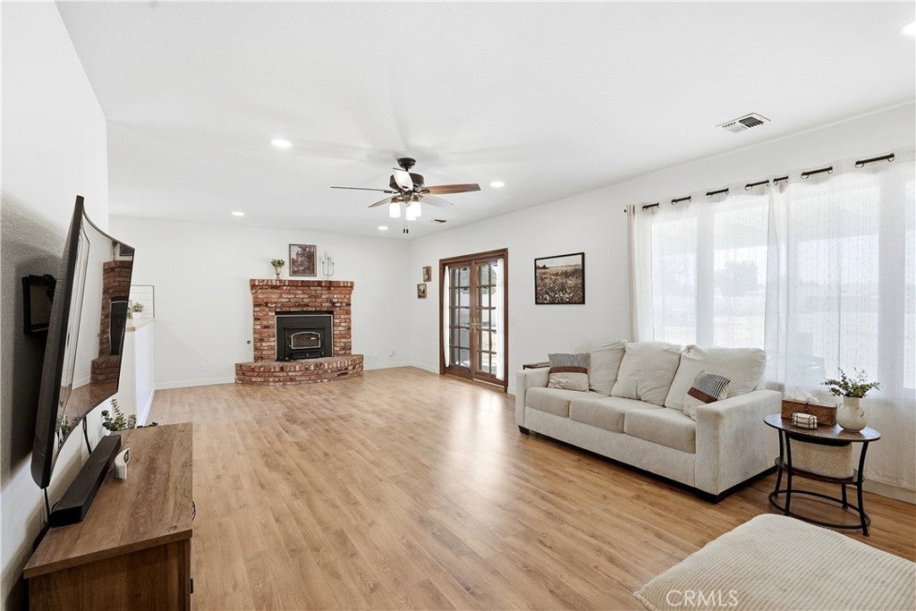 43831 Victor Place