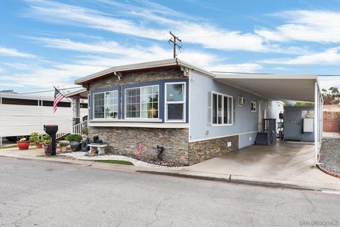 12 Bahia Ln Oceanside CA 92058