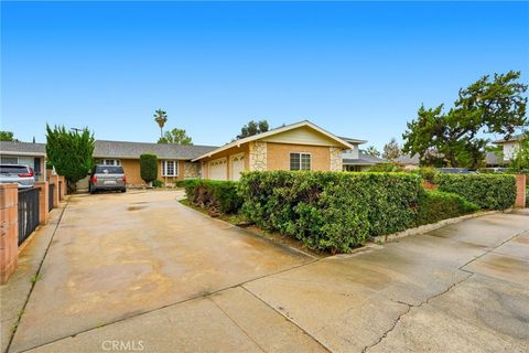 Photo of 18932 Ballinger Street, Northridge, CA 91324 (MLS # SR25282005)