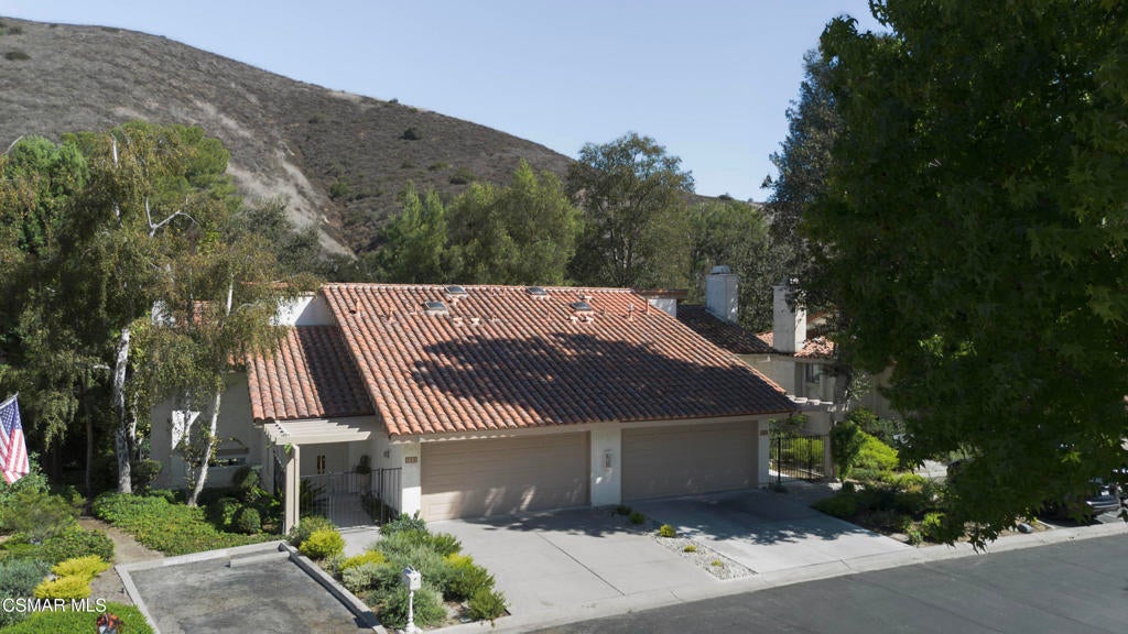 790 N Valley Drive