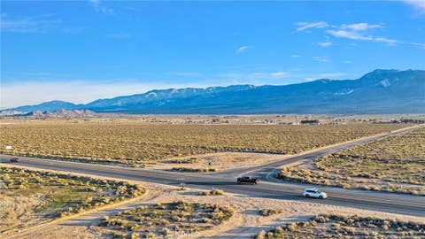Photo of 300 Highway 18, Lucerne Valley, CA 92356 (MLS # HD26170254)