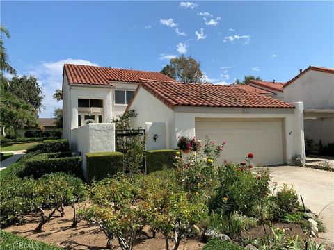 Photo of 4682 Sierra Tree Lane Ln, Irvine, CA 92612 (MLS # OC25222171) Photo of 4682 Sierra Tree Lane Ln, Irvine, CA 92612 (MLS # OC25222171)