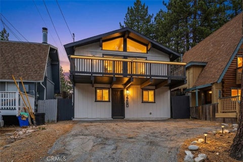 Photo of 2260 Deep Creek DR, Arrowbear, CA 92382 (MLS # DW26221296)