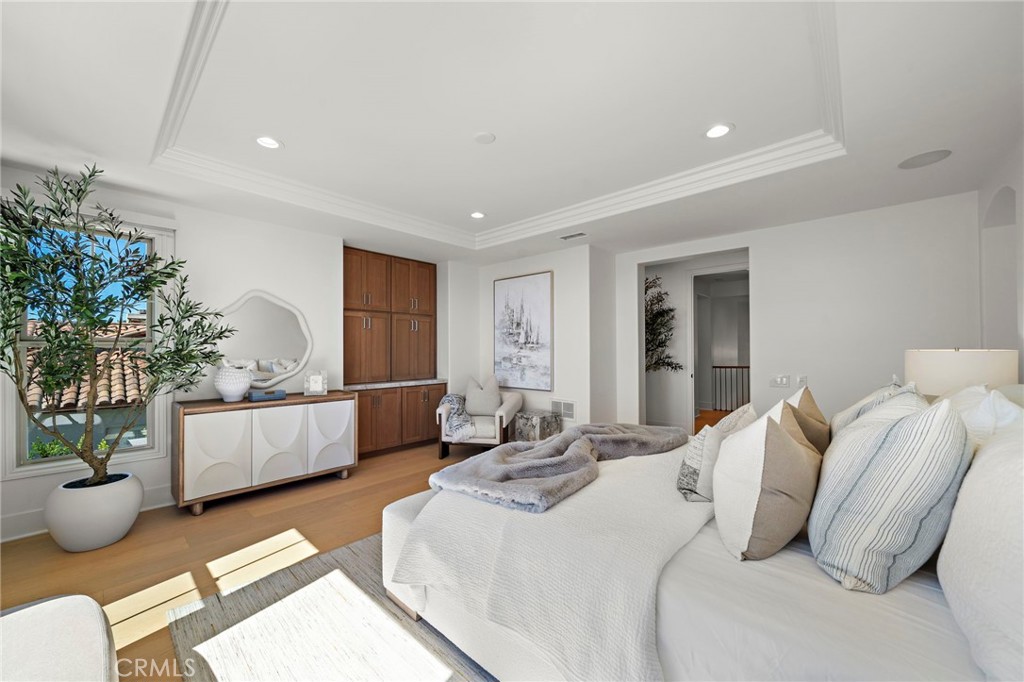 Serena (SRNA) - Residential