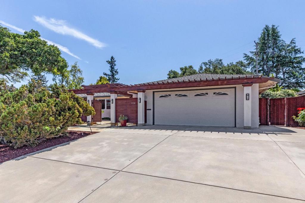 19740 GLEN BRAE Drive