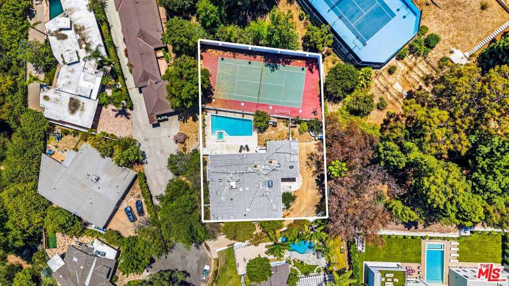 15656 Crownridge Place
