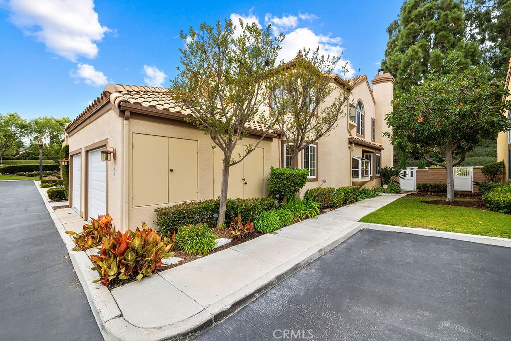 69 Via Abruzzi, Aliso Viejo, CA, 92656: CarlosSellingHouses.com 69 Via Abruzzi