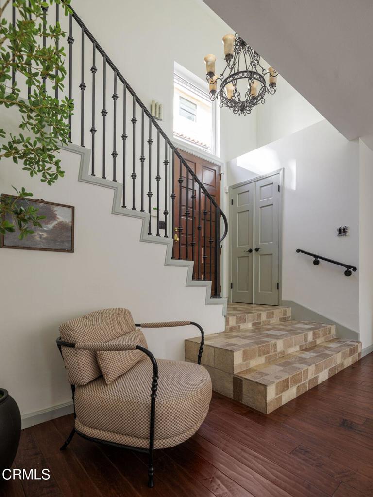 52 N Arroyo Boulevard