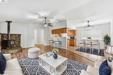 Photo of 27701 27701 Evelyn Ct Ct, Pioneer, CA 95666 (MLS # 41121594)