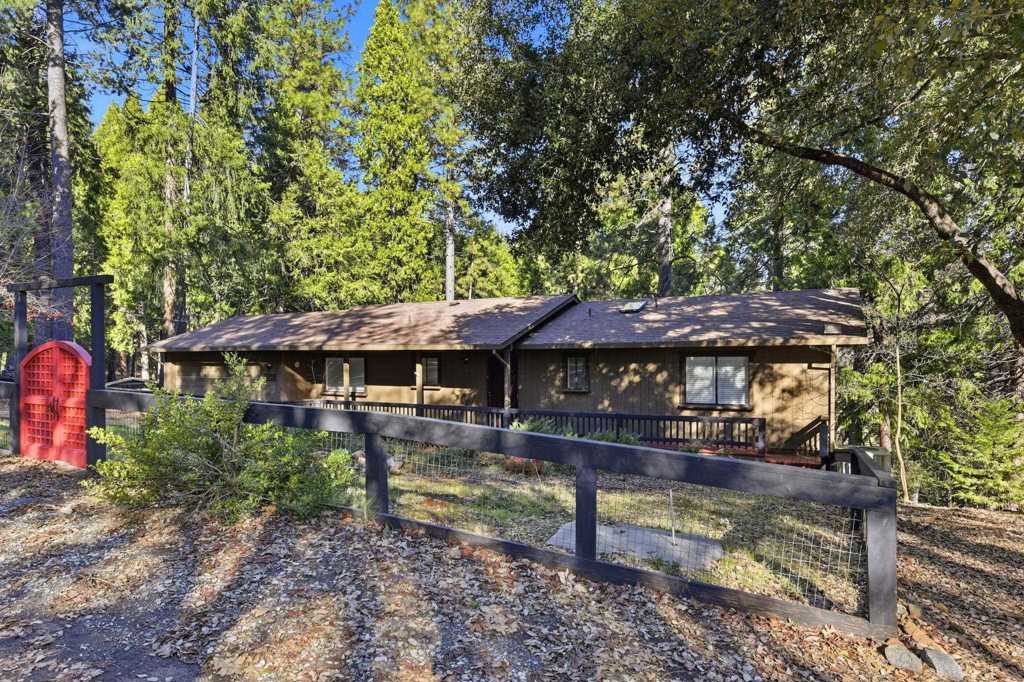 Properties 2 27701 27701 Evelyn Ct