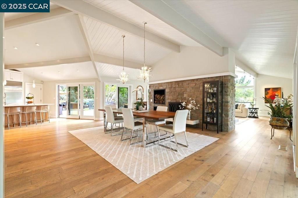 Photo of 42 Crestview Drive, Orinda, CA 94563 (MLS # 41113040)