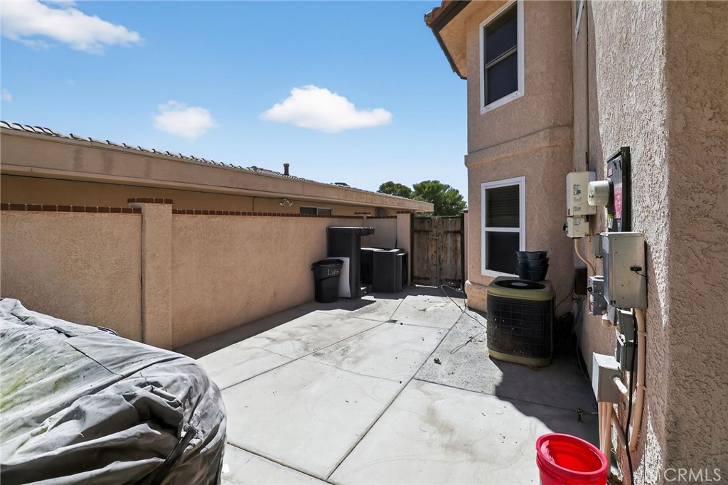 14702 Robin Lane