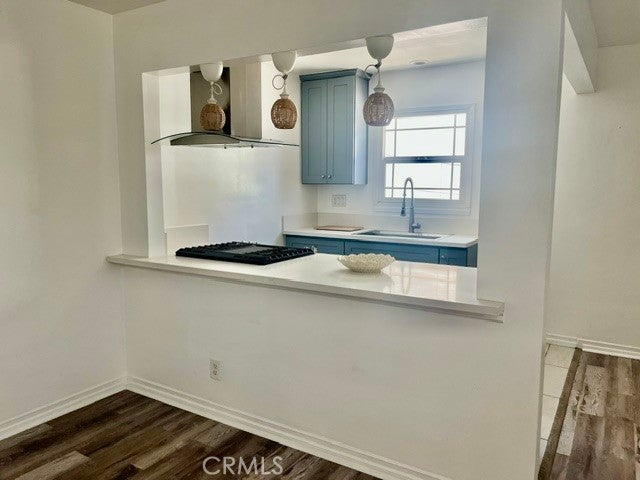 1517 S Olive