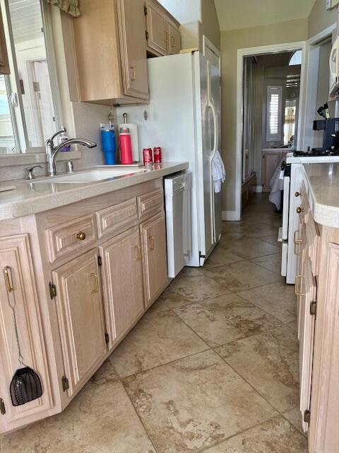 Rancho Casa Blanca - Manufactured In Park