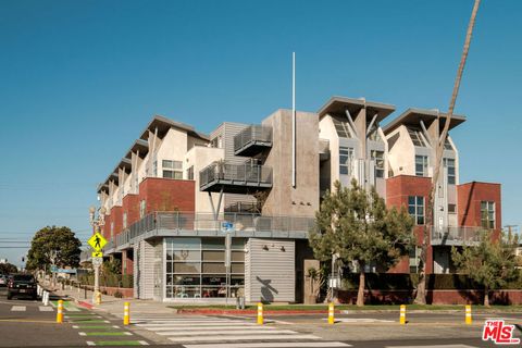 Photo of 1912 Broadway #205, Santa Monica, CA 90404 (MLS # 25613007)