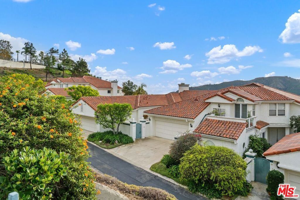 Photo of 2042 Palisades Drive, Pacific Palisades, CA 90272 (MLS # 25618077)