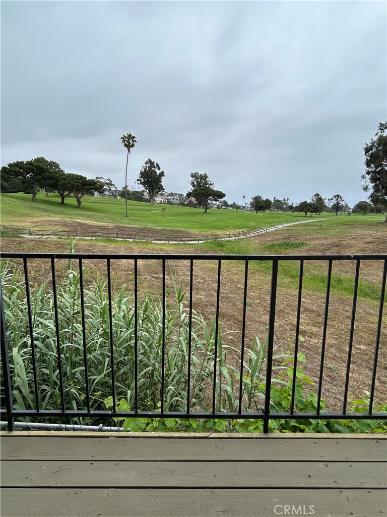 106 E Avenida San Gabriel