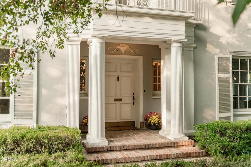 1527 E California Boulevard