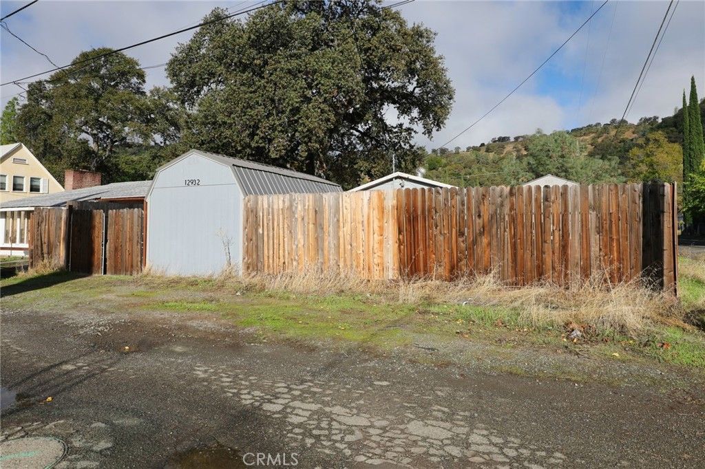 Photo of 12932 3rd St, Clearlake Oaks, CA 95423 (MLS # LC25248037)