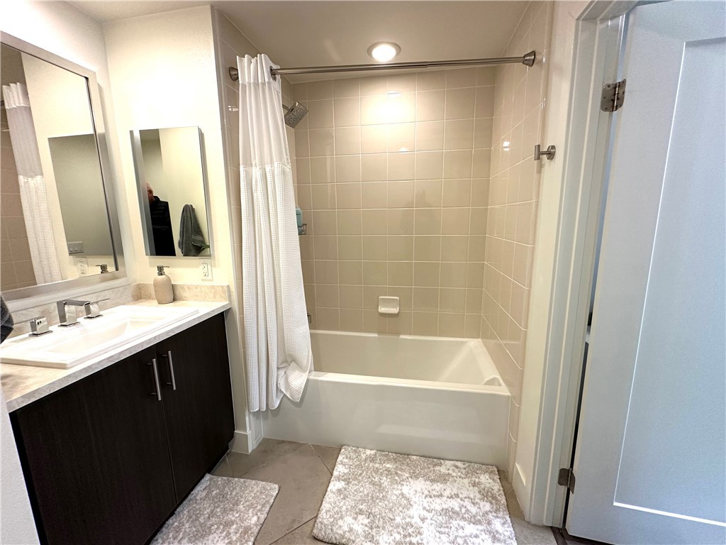 Manhatten (CPWMN) - Residential Lease
