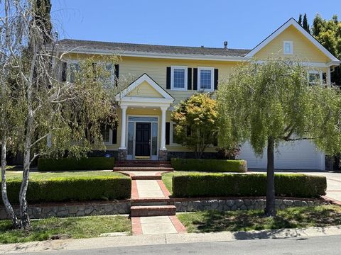 Photo of 49 W Summit Drive, Redwood City, CA 94062 (MLS # ML82052877)