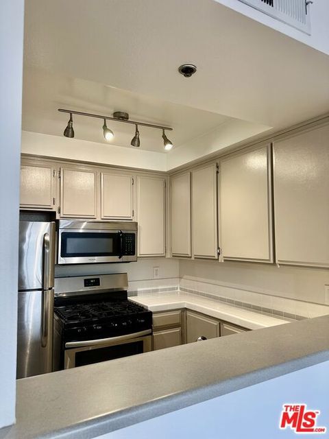 Photo of 8614 Burton Way #302, Los Angeles, CA 90048 (MLS # 26640705)
