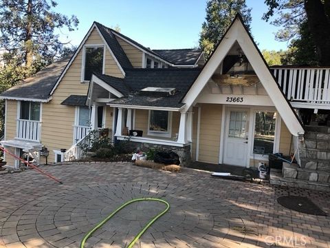 Photo of 23663 Lake Dr, Crestline, CA 92325 (MLS # PW26093944)