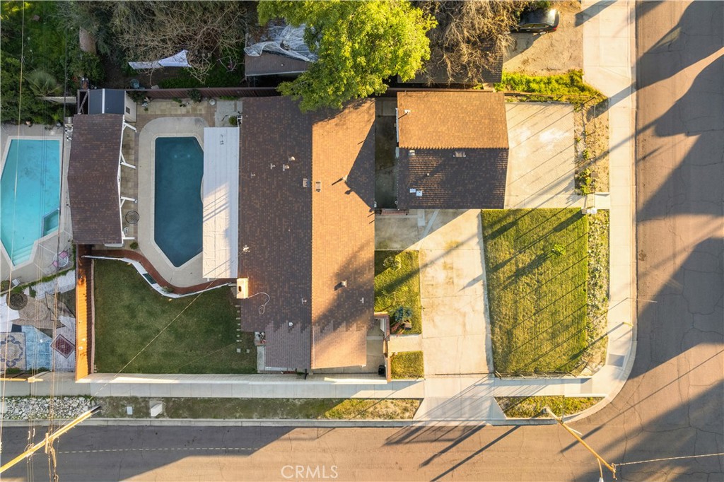 1610 N Amador Avenue