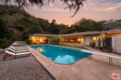 7230 Outpost Cove Drive Los Angeles CA 90068