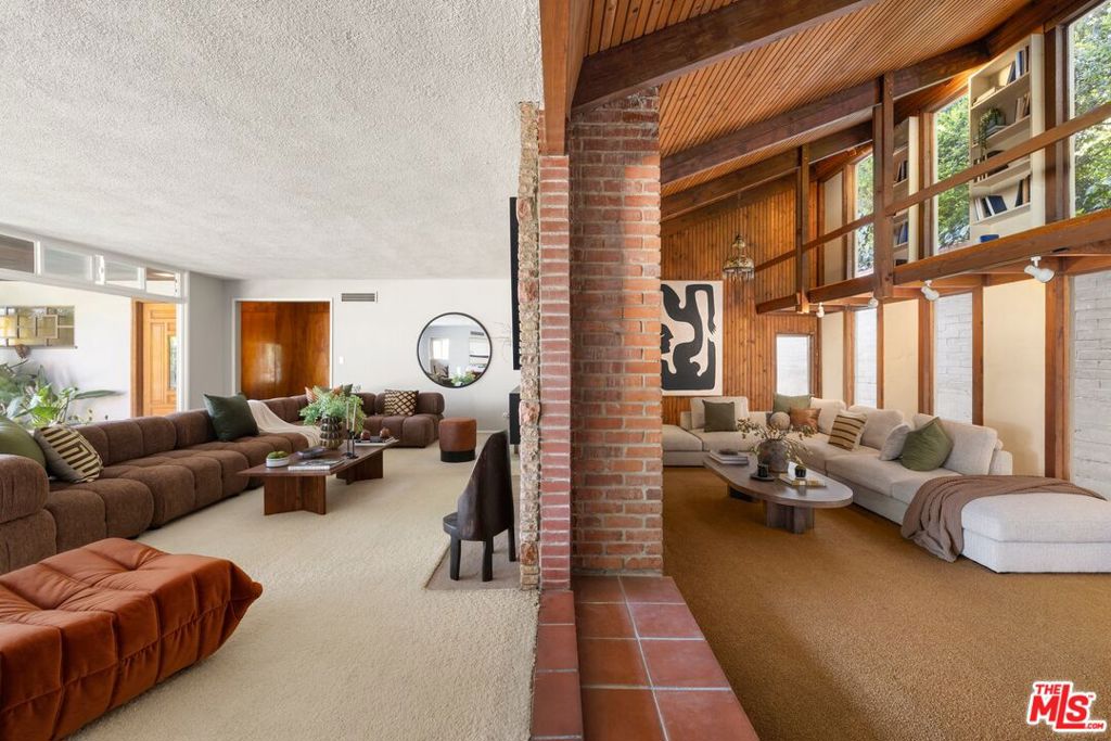 7230 Outpost Cove Drive