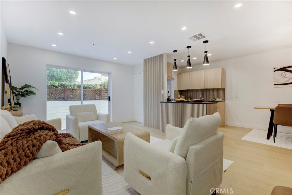 15044 Nordhoff Street 8