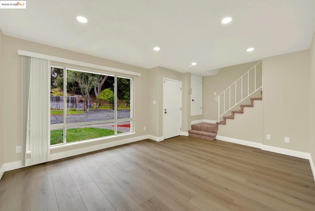 HILLTOP GREEN - Residential